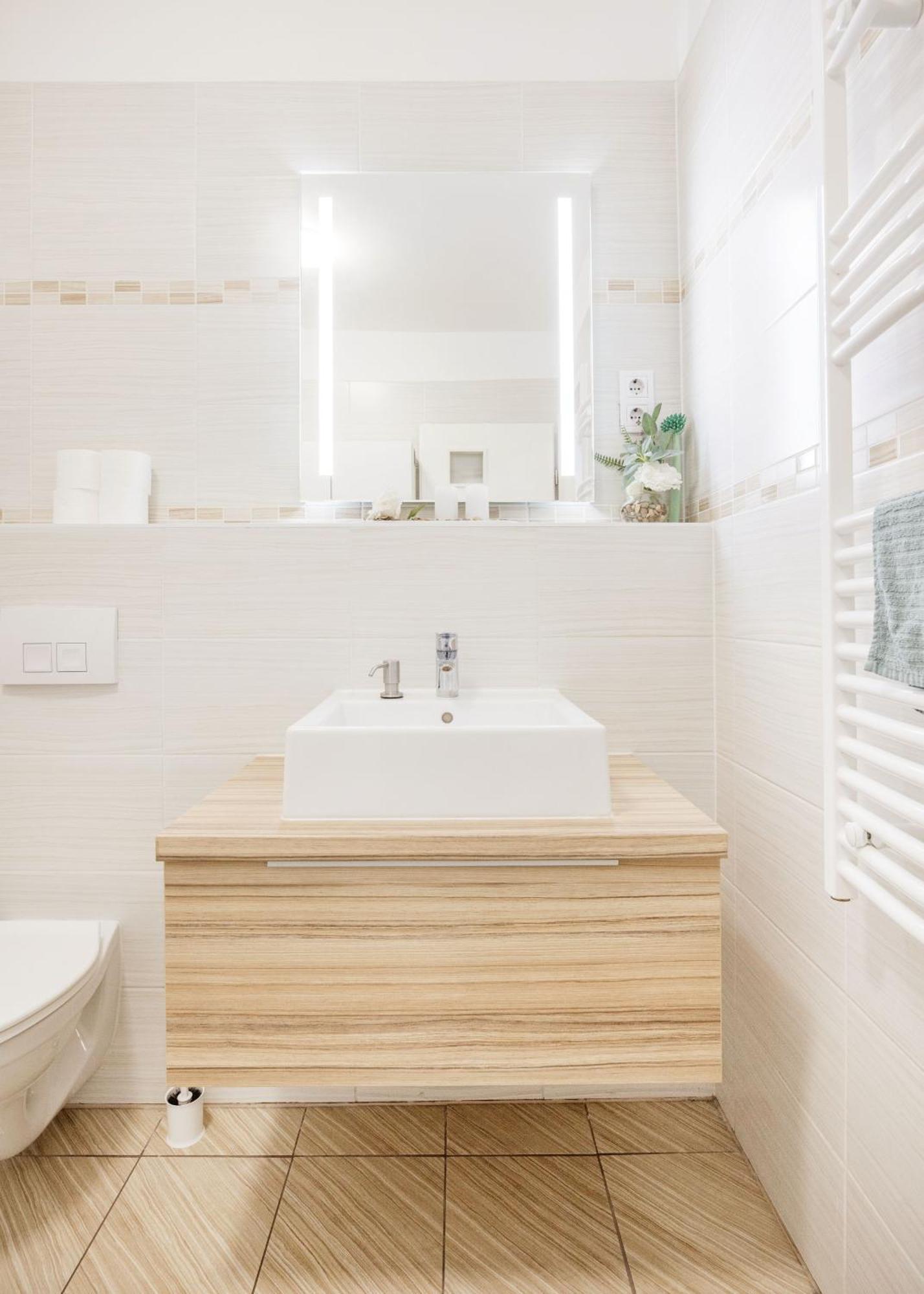 The Chic Crib With Balcony Apartment บูดาเปสต์ ภายนอก รูปภาพ